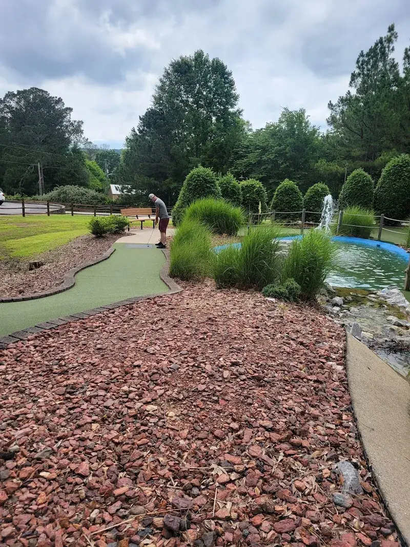 Noccalula Falls Mini Golf in Gadsden, AL